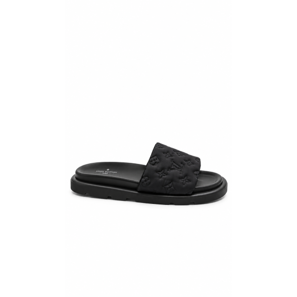 LV slipper